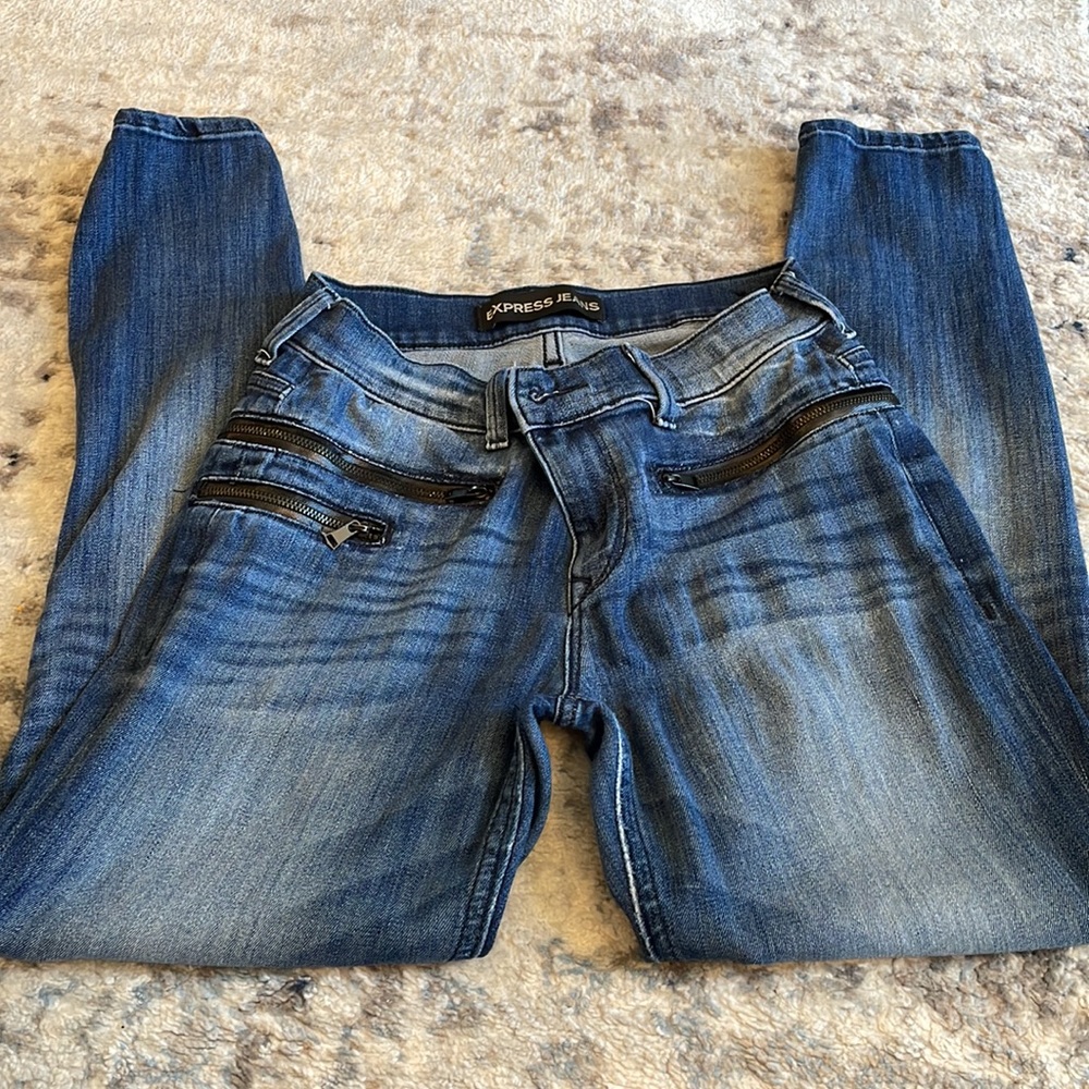 Express Mia Mid Rise Jeans